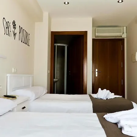 Albero Konukevi Toro